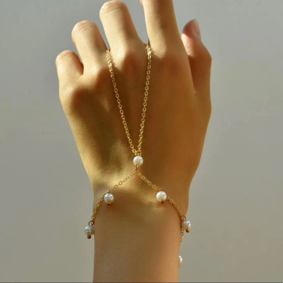 Gold Pearl Finger Bracelet - Picture 1 of 5